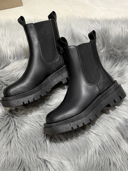 Flatform Ankle Chelsea Boots